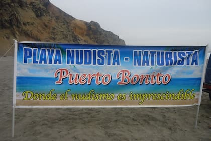 Playa Puerto Bonito, Perú