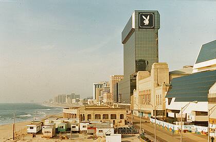 Playboy Hotel & Casino ha tenido varios dueños desde su cierre; en 1984, fue adquirido por Elsinore Corp., pero luego en 1989, Donald Trump compró la propiedad por US$64 millones y en 1996, se convirtió en parte del complejo Trump World’s Fair, que cerró definitivamente en 1999