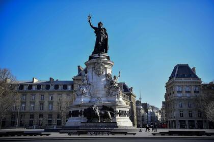 Plaza de la República, sin gente a la vista
