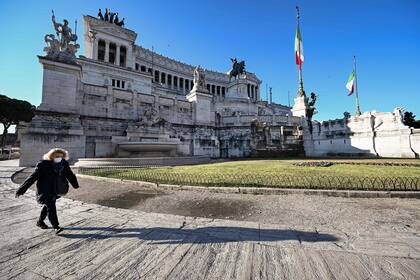 Plaza Venecia, vacía por efecto del Coronavirus.