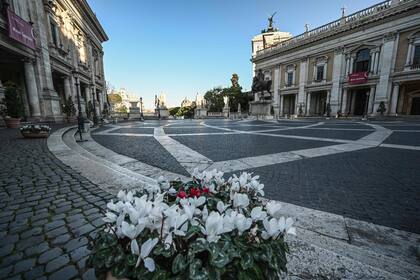 Plaza Venecia, vacía por efecto del Coronavirus.