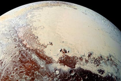 La misión de la sonda New Horizons trajo la información que ahora utilizan los científicos de la Universidad de California para desarrollar sus teorías