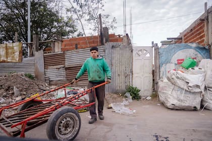  Pobreza en Quilmes, trabajo de los carreros en distintos barrios del distrito. 