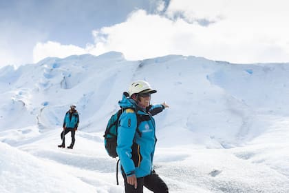 Pocas experiencias son tan mágicas como caminar sobre el glaciar Perito Moreno