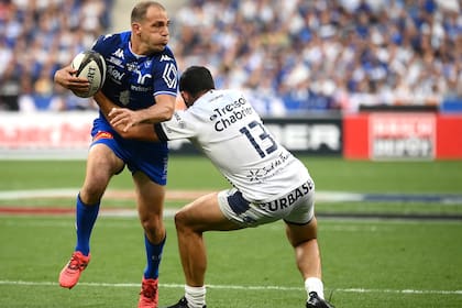 Pocas veces tuvo el balón Urdapilleta: además de que actuó poco tiempo, Montpellier se llevó por delante a Castres con tres tries en 12 minutos.