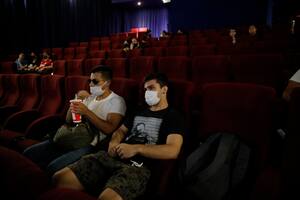 Cine: frustración en las últimas funciones antes del cierre de las salas