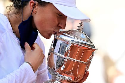 Iga Swiatek sorprendió al mundo de las raquetas al conquistar Roland Garros 2020. 