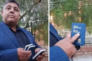 Polémica en Neuquén: repartían biblias en la puerta de una escuela pública