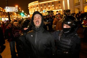 Protestas en Rusia contra la invasión a Ucrania: más de 1400 detenidos en 51 ciudades