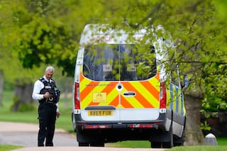 Policía de Londres investiga objetos dejados cerca de la embajada de Israel