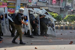 Policía paquistaní arresta a más de 100 personas en protesta