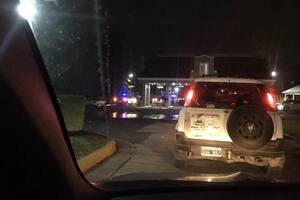 Policías durante el operativo