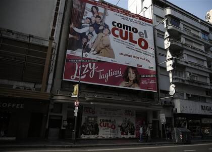 Politeama y Odeón, dos salas emblemáticas de la ciudad. Actualmente se construyen torres que, en un futuro, albergarán tres nuevos teatros en el eje de la avenida Corrientes
