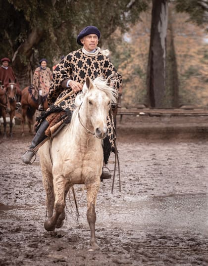 Polito creó su propio método de trabajo, y por sus manos pasaron ejemplares espectaculares, como La Cuartetera, la yegua insignia de Adolfo Cambiaso.