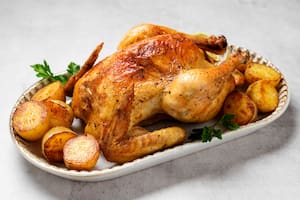 Pollo al horno con papas como lo hacía doña Petrona