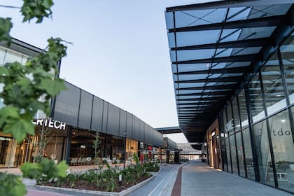 Polo Design es un centro comercial al aire libre pensado para asistir en todas las necesidades de diseño y decoración.