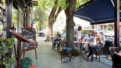 Arguibel y Báez, en Las Cañitas, uno de los ejemplos de centro comercial gastronómico que creció en función de la demanda