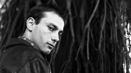 "El día tiene 24 horas de inteligente silencio, hay que saber interrumpirlo con algo que pueda mejorarlo y casi nunca se logra", decía Polosecki en el comienzo de El otro lado