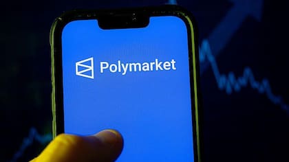 Polymartket es una plataforma basada en mercados de predicción que permite a los usuarios apostar sobre todo tipo de asuntos, desde deportes hasta política.