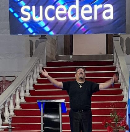 Ponce utilizaba sus redes sociales para transmitir ceremonias y “noches de milagros”