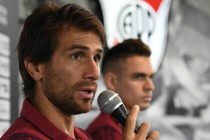 Ponzio en la conferencia de prensa de este martes, junto a Borré