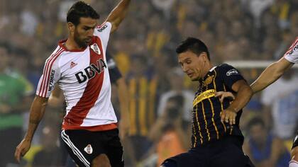 Ponzio y Musto, la lucha en el medio en River-Rosario Central de 2015