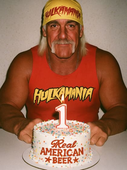 Popularizó el fenómeno de la “Hulkamania”, con su lema: “Reza tus oraciones y toma tus vitaminas” (Foto: Instagram @hulkhogan)