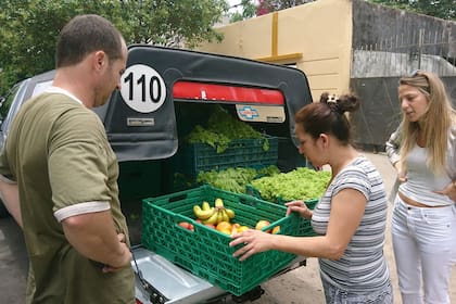 Por ahora, el transporte de la comida entre quienes la donan y el comedor se paga; la gestión de la transacción vía Nilus no tiene costo