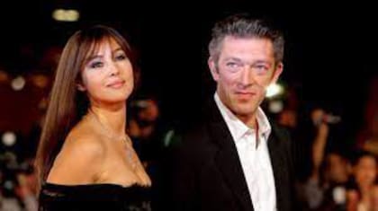 Por años, la de Monica Bellucci y Vincent Cassel fue una de las parejas más glamorosas de Hollywood. Se conocieron a mediados de los '90, durante la filmación de Flashback; y se casaron tres años después, en Mónaco, en una ceremonia que tomó a todos por sorpresa. En 2013, tras catorce años de matrimonio y dos hijas en común, la pareja divorció.