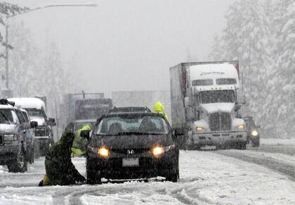 Por el clima severo, podría haber cierres de vías carreteras en las regiones afectadas