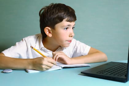 Por el coronavirus, se suspenden las clases presenciales en la Argentina por dos semanas, pero los chicos igual tendrán tarea