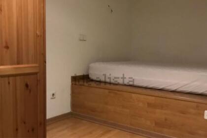 Por el diseño original, la cama cuenta con un sistema de camarote desplegable para añadir otro colchón