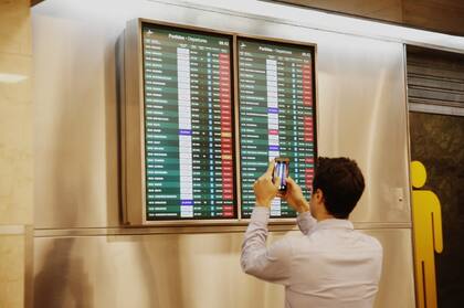 Por el paro, hoy no habrá vuelos de Aerolíneas y crece el conflicto con el Gobierno