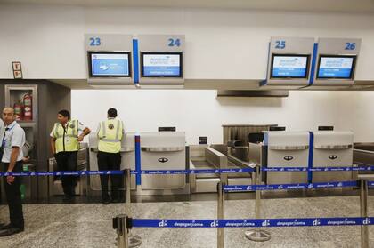 Por el paro, hubo 47 vuelos de Aerolíneas Argentinas cancelados, hubo 5600 pasajeros afectados