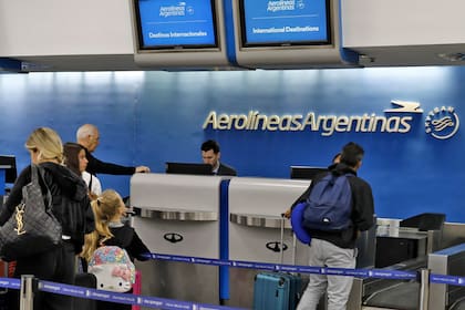 Por el paro se cancelarían un total de 22 vuelos y 28 se reprogramarían