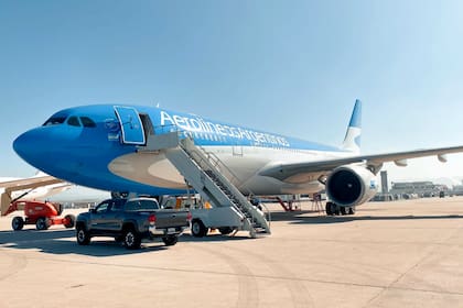 Por estas horas, la empresa comunicó que traerá dos aviones Airbus 330 para volar rutas al exterior