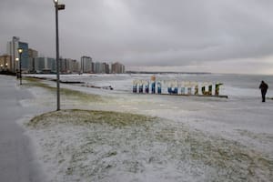 Por la bajas temperaturas nevó en Miramar