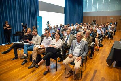 Por la gran concurrencia de expositores (que participaron de forma presencial y virtual) la audiencia pública se retomará el 12 de diciembre