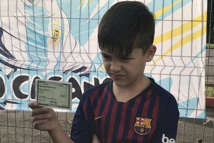 Por las dudas de que no le crean, Lionel Messi muestra sus credenciales