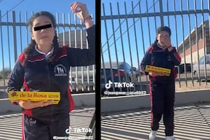 Por no estudiar, el padre castigó a su hija obligándola a vender dulces - Imagen: TikTok