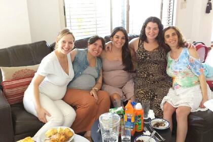 Por orden: Mariela, Florencia, Lujan, Yo y Marcela