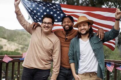 Por primera vez en casi veinte años de encuestas de Pew Research, la mayoría de los hispanos (dos tercios) considera que su situación actual es peor que la de un año atrás