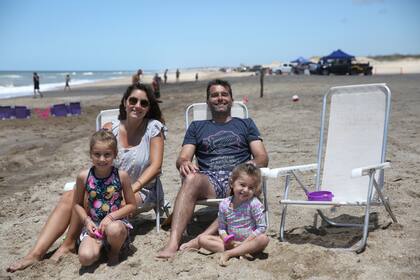 Por primera vez, Vicente y Magdalena cambiaron Punta del Este por Costa Esmeralda para el veraneo familiar