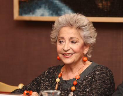 "Por qu quiere la gente casarse si hoy puedes irte con quien quieras? Yo, que he tenido dos maridos y me ha durado cada uno 20 aos, jams pens en lo bien que me lo iba a pasar sola, como ahora, que soy libre y disfruto de mi libertad", confes esta cantante tan admirada por el pblico local