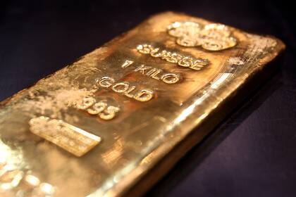  GOLD que es el Cedear que sigue al Oro y que es de los que mas volumen tienen". GOLD es la empresa Barrik Gold que cotiza en torno a $3500 y es una alternativa apta para los más conservadores. 