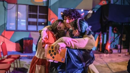 "¿Por qué una persona gorda que es feliz se toma como un mal ejemplo?": Agus Cabaleiro, la modelo argentina que lucha contra la gordofobia