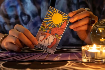 Por su mente abierta, los acuarianos disfrutarán una sesión de tarot