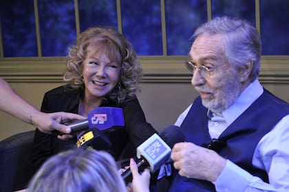 Por último, Brandoni hizo referencia a su salud. Luis. “Yo estoy muy bien, muy bien de salud por suerte”, explicó. “Me he recuperado con la ayuda de especialistas. Me hubiese gustado que estuvieran ellos acá también en este día de estreno, pero seguramente van a venir en otra oportunidad”