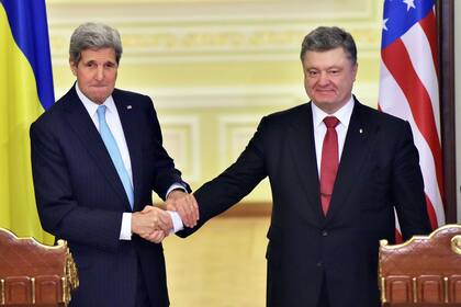 Poroshenko y Kerry se reunieron hoy en Kiev