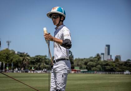 Poroto Cambiaso, en la tarde de su estreno absoluto en el Campeonato Argentino Abierto, a los 15 años, un récord en el certamen según lo que abarcan los registros de la Asociación Argentina de Polo.